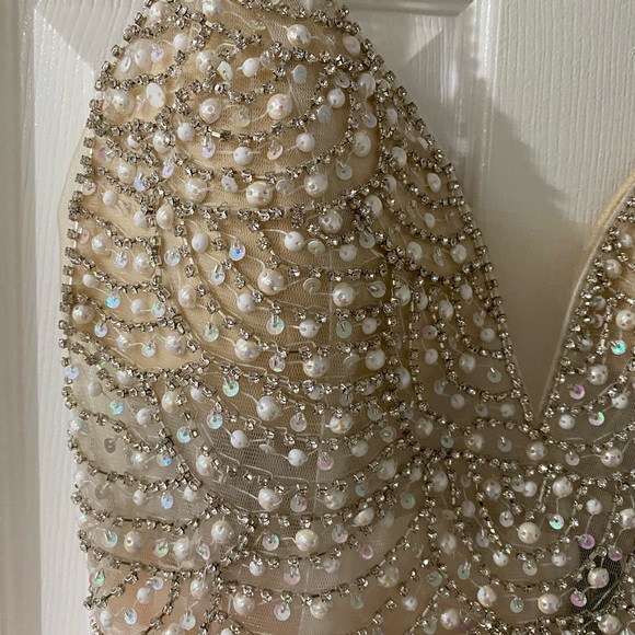 Windsor Formal Pearl Chiffon Dress - Picture 6 of 10